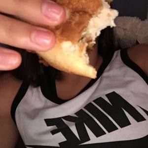 Meet your Posher, Halee